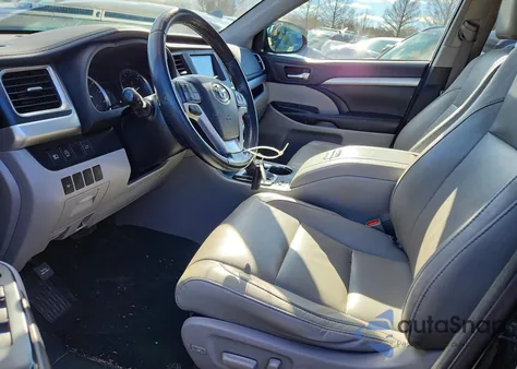 2017 Toyota Highlander Se from USA, damaged, VIN 5TDJZRFH3HS431050